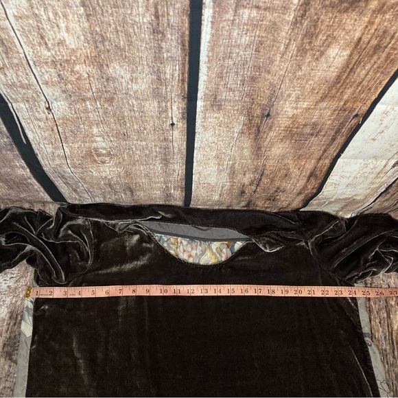 Johnny Was silk hi-low 3/4 sleeve blouse - Picture 8 of 9